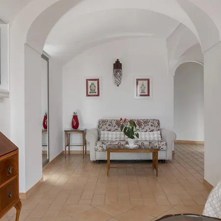 Estate4home - Degli Dei *