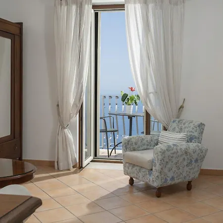 Estate4home - Degli Dei *