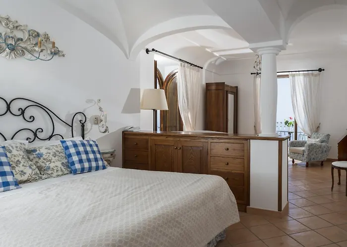 Estate4home - Degli Dei